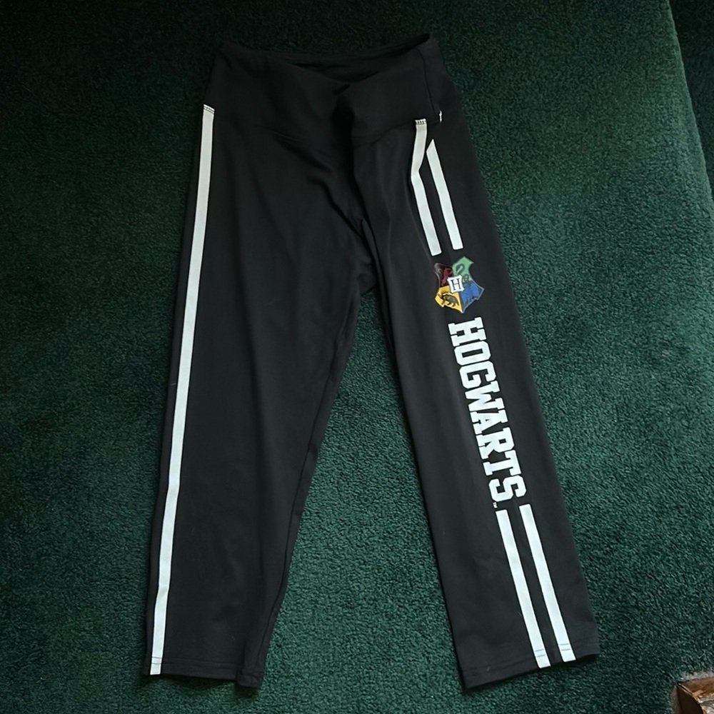Harry Potter Hogwarts Capri Workout Leggings